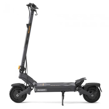Składana hulajnoga elektryczna Ausom DT2 Pro, 2*1100W, 68km/h, bateria 52V 23,4Ah, wykorzystuje technologię podwozia lotniczego